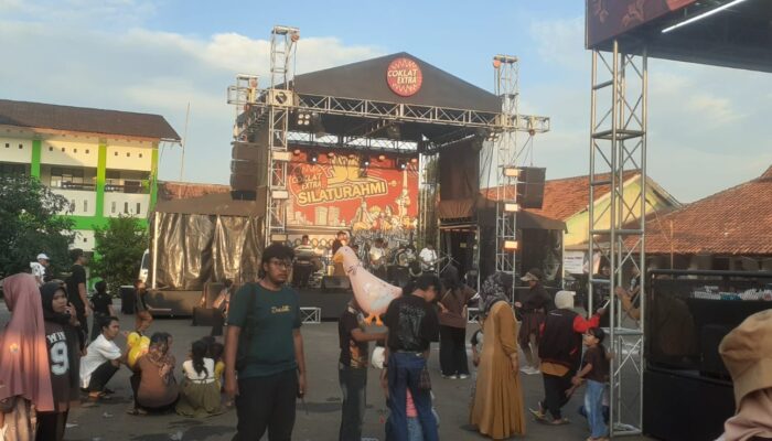 Meriah dan Penuh Kehangatan, Karang Taruna Desa Hegarmanah dan Coklat Extra Sukses Gelar Silaturahmi Bersama Warga.