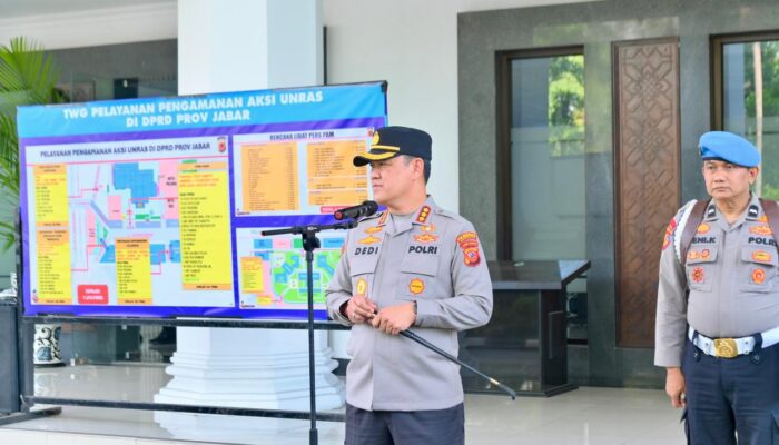 Kapolrestabes Bandung Pimpin Apel Pengamanan Demo! Profesional, Humanis & Kawal Aspirasi Mahasiswa di DPRD Jabar