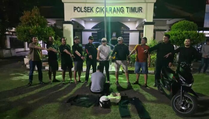 Reskrim Cikarang Timur Ringkus AM, Rampas Motor & HP Driver Ojol Pakai Sajam di Jalan Cipayung