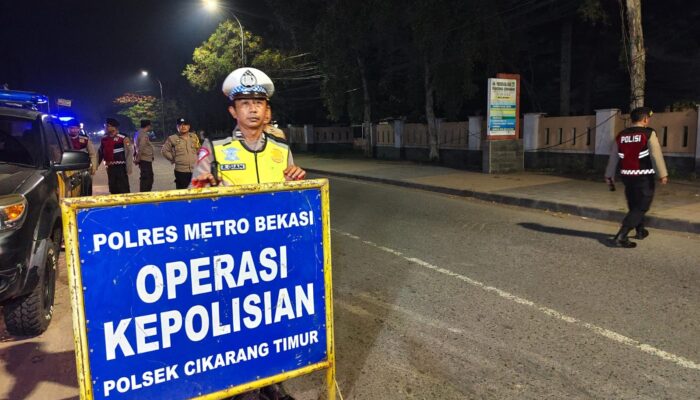 Razia Dini Hari di Karangsari: Polsek Cikarang Timur Komitmen Jaga Kamtibmas Jam Rawan