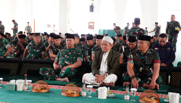 Pangdam III/Siliwangi Hadiri Peringatan Tahun Baru Islam 1448 H/2026 M di Masjid Al Ikhlas Makodam III/Siliwangi