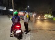 Pemeriksaan Selektif & Humanis, Polsek Cikarang Timur Perkuat Keamanan Malam di Jalan Citarik