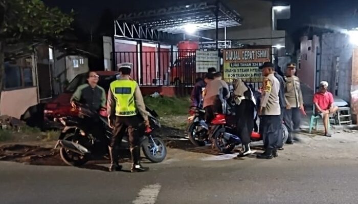 Jumat Malam Disisir! OKJ Polsek Cikarang Timur Tekan Curanmor dan Sajam di Citarik Lama