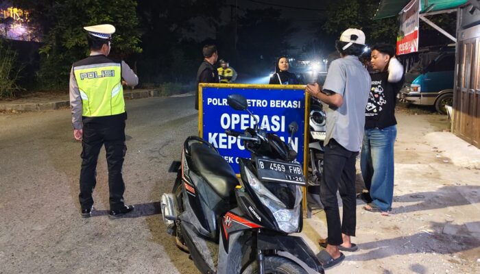 Polsek Cikarang Timur Gelar Operasi Kejahatan Jalanan, Pastikan Wilayah Tetap Kondusif.