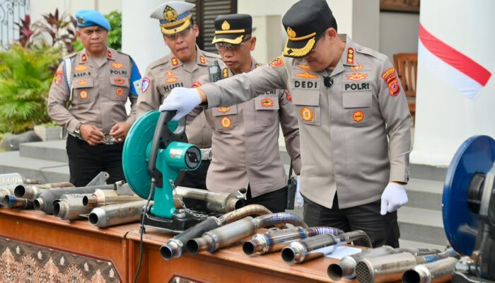 Bikin Bising Digilas! Polrestabes Bandung Musnahkan 1.172 Knalpot Brong Hasil 27 Kali Razia