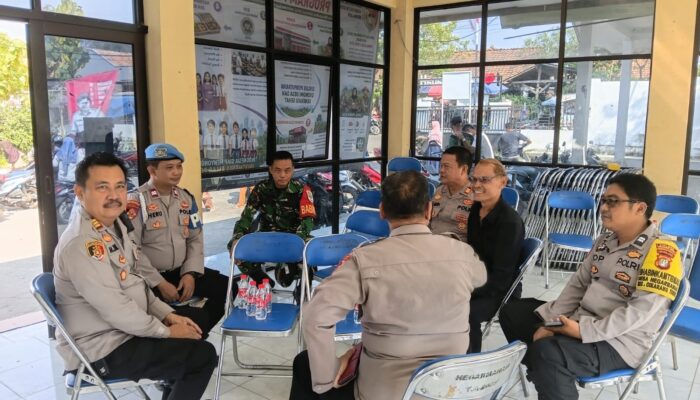 Jamin Kondusif, PLH Kapolsek Cikarang Timur AKP M. Jamaludin Pimpin Langsung Pengamanan Pilkades Hegarmanah