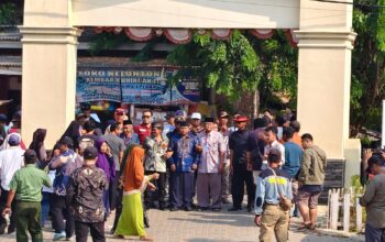 Dikawal Ketat Polsek Cikarang Timur, Siman Sagita Alias Samyong Resmi Daftar Bacalon Kades Cipayung 2026-2034