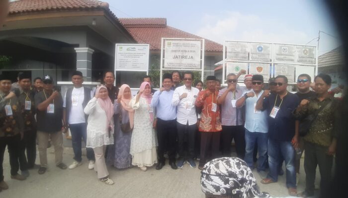 Ratusan Massa Iringi Nurjaya Daftar Cakades Jatireja, Janji Bawa Perubahan dan Transparansi Anggaran