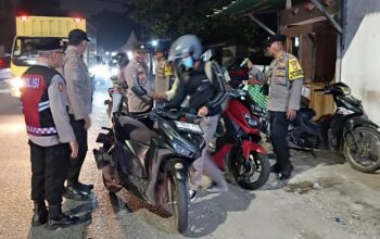 Tekan Curanmor dan Begal, Polsek Cikarang Timur Gelar Operasi Kejahatan Jalanan di Citarik Lama