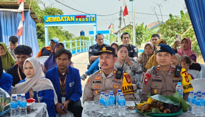 Lewat Zoom, Presiden Prabowo Resmikan Jembatan Merah Putih Presisi di Cikarang Timur: “TNI dan Polri Adalah Milik Rakyat”