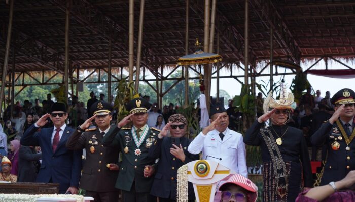 Khidmat! Upacara HUT RI ke-81 di Gedung Sate, Pangdam III Siliwangi Dampingi Gubernur Dedi Mulyadi