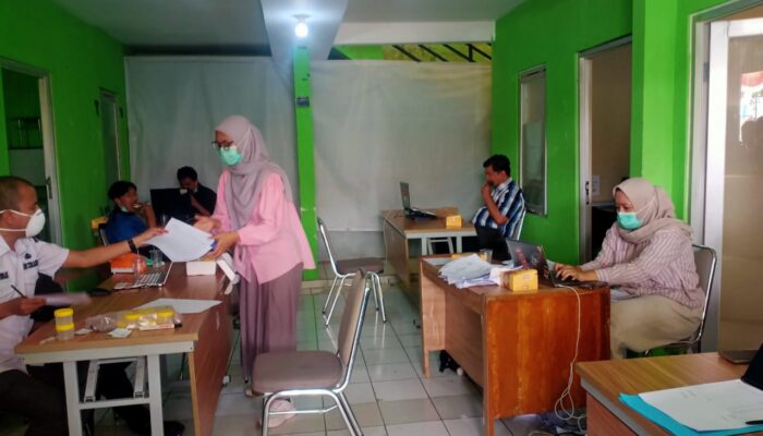 Cegah TBC! Kecamatan dan Puskesmas Cimaung Gelar Cek Kesehatan Gratis Massal