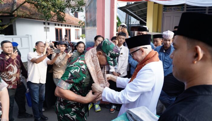 Pangdam III/Siliwangi Kunjungi Tanwiriyyah Cianjur, Tekankan Peran Santri dalam Menjaga Persatuan dan Kemajuan Bangsa