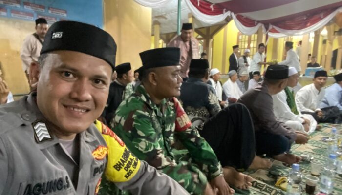 Bhabinkamtibmas Cipayung Hadiri Maulid Nabi di Masjid Al-Falah Ciranggon, Sampaikan Pesan Kamtibmas & Sosialisasi Layanan Darurat 110