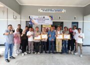 Perkuat Listerisasi Hukum Desa Posbakumadin Kabupaten Bekasi dan Jawa Barat Serahkan Sertifikat Paralegal ke Pemdes Jatireja