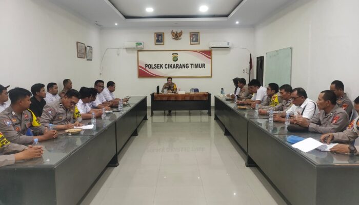 Baru Jabat, Kapolsek Cikarang Timur Kompol Perida Gelar Tatap Muka Perdana Bersama 36 Personel