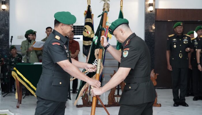 Pangdam III/Siliwangi Mayjen Kosasih Pimpin Sertijab Danrem 063/SGJ dan Danbrigif 15/Kujang II di Cirebon