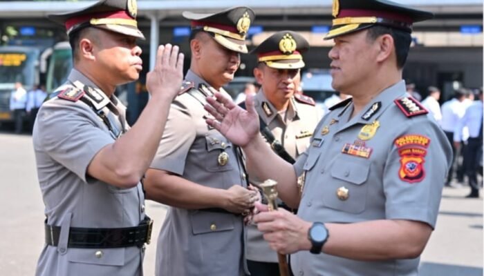 ROTASI JABATAN BERGULIR! Polrestabes Bandung Gelar Sertijab, Kasatlantas & Kasatbinmas Resmi Berganti – Ini Nama Pejabat Barunya