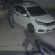 Aksi Nekat di Cibiuk Garut! Maling Bawa Kabur Brio Putih dan Vario Hitam Milik Warga, Terekam Jelas CCTV – Pelaku Bolak-balik